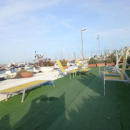 La Tua Stanza A Vela Sul Mare Hotel Bari Exterior photo